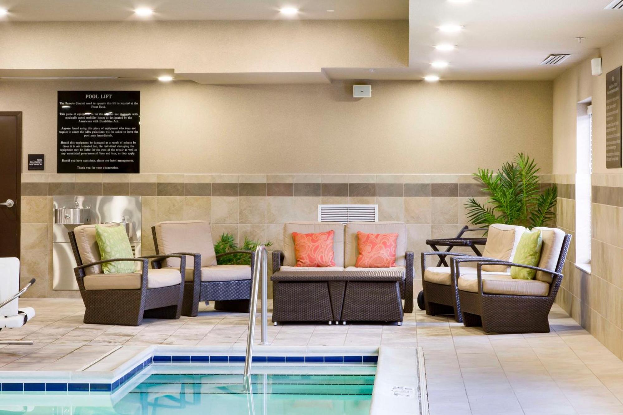 Hampton Inn Harrisonburg South Eksteriør billede