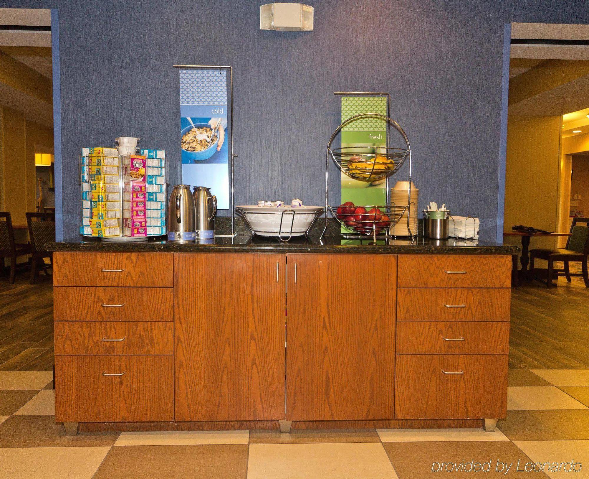 Hampton Inn Harrisonburg South Eksteriør billede