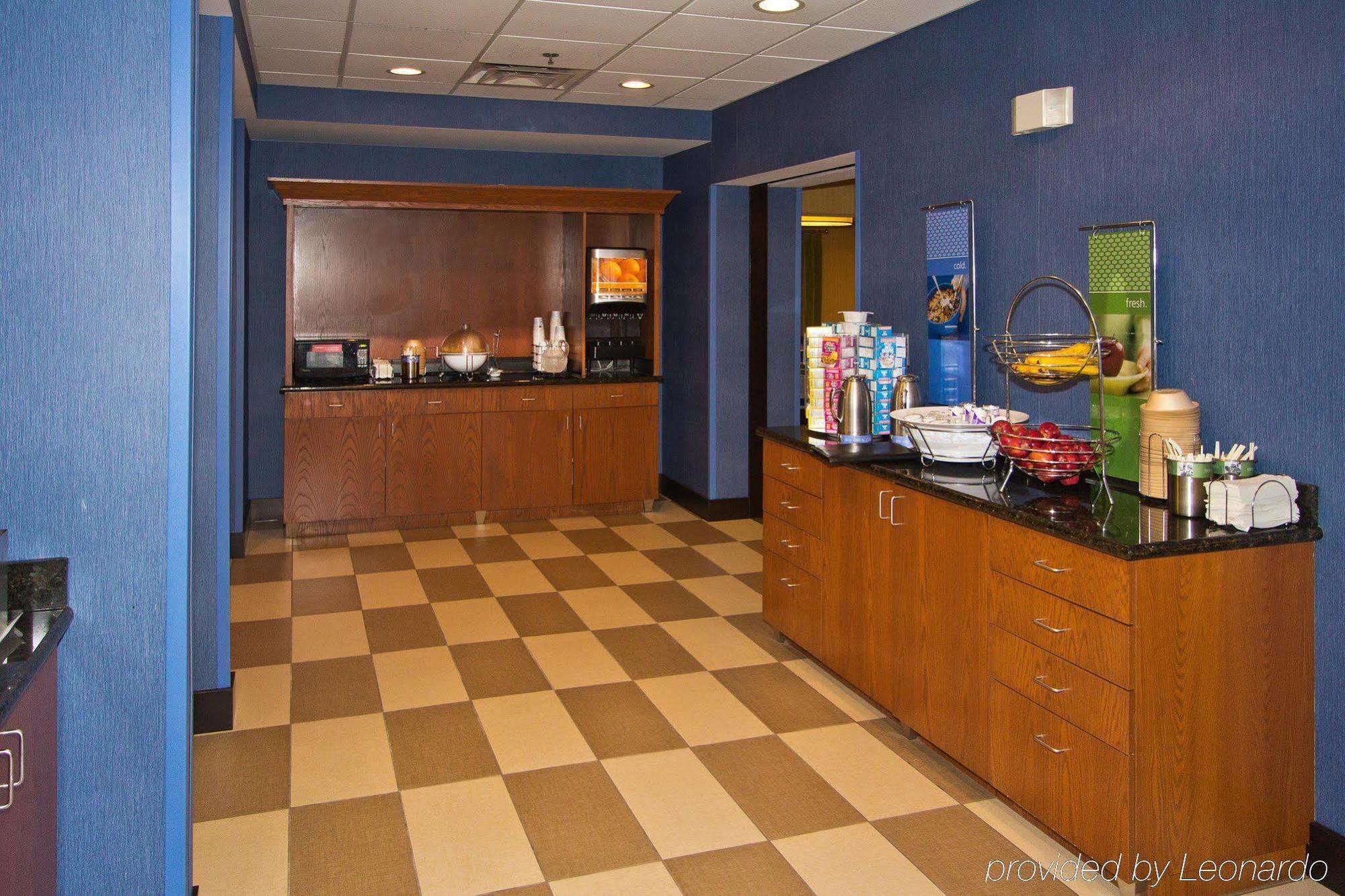 Hampton Inn Harrisonburg South Eksteriør billede
